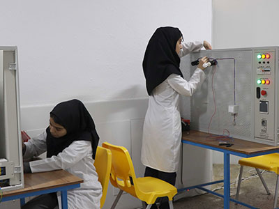 نیان الکترونیک